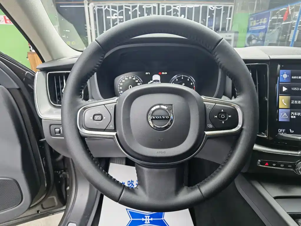 Volvo XC60 — миниатюра 10