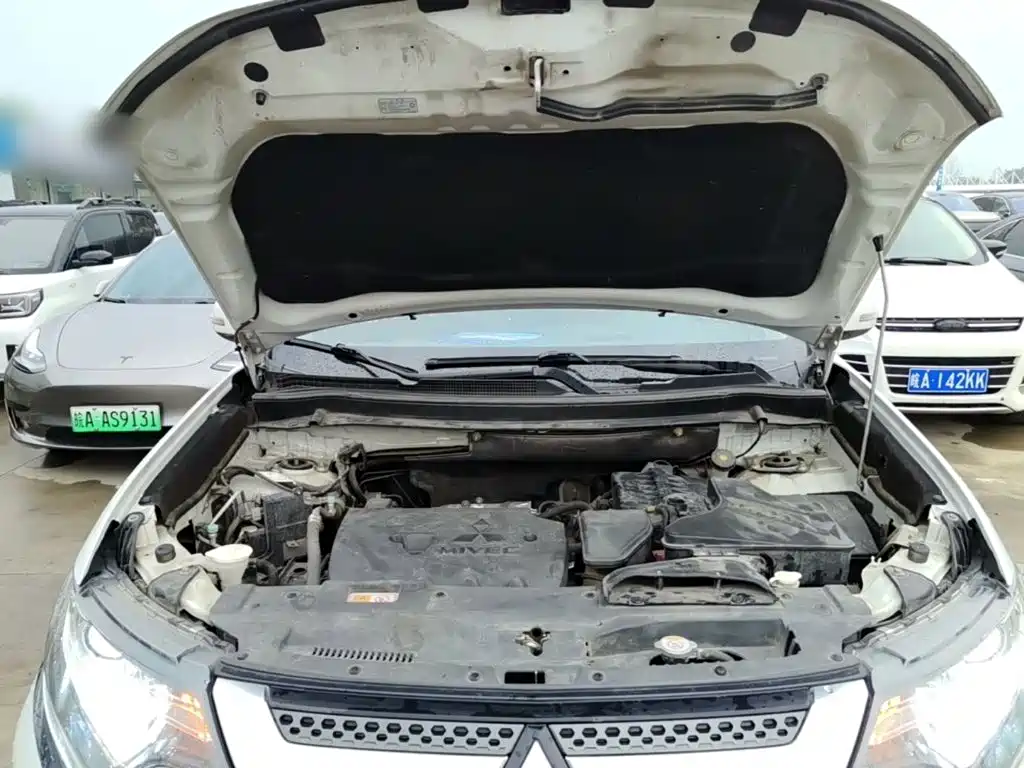 Mitsubishi Outlander — миниатюра 20
