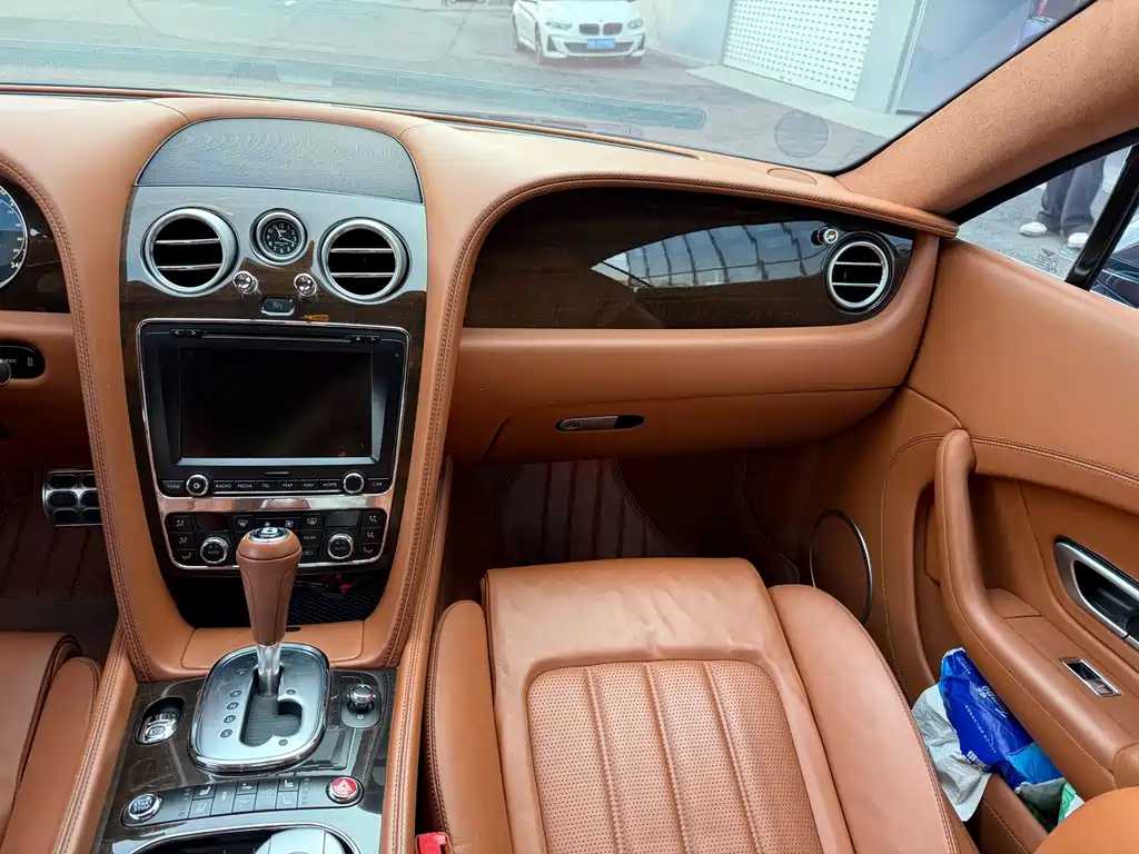 Bentley Continental — миниатюра 4