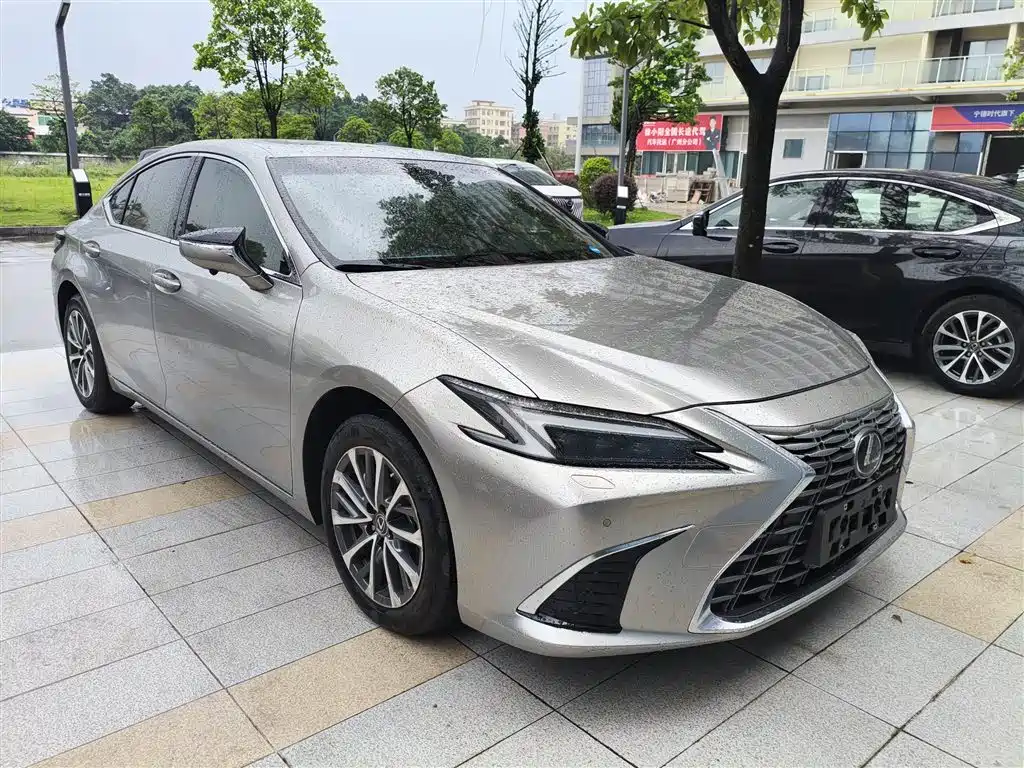 Lexus ES — миниатюра 3
