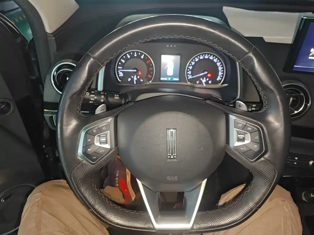 Wey Wey VV5 — миниатюра 11