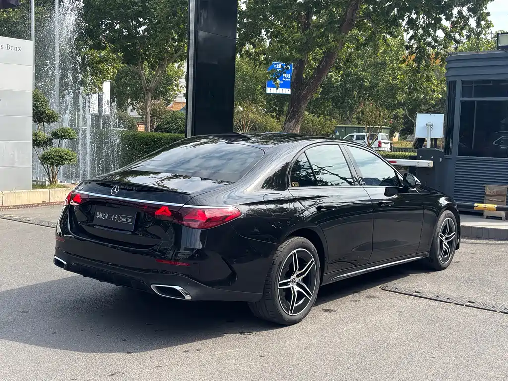 Mercedes-Benz E-Class (Import) — миниатюра 6