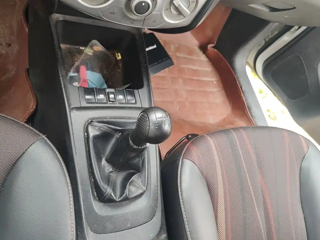 Chevrolet Sail — миниатюра 19