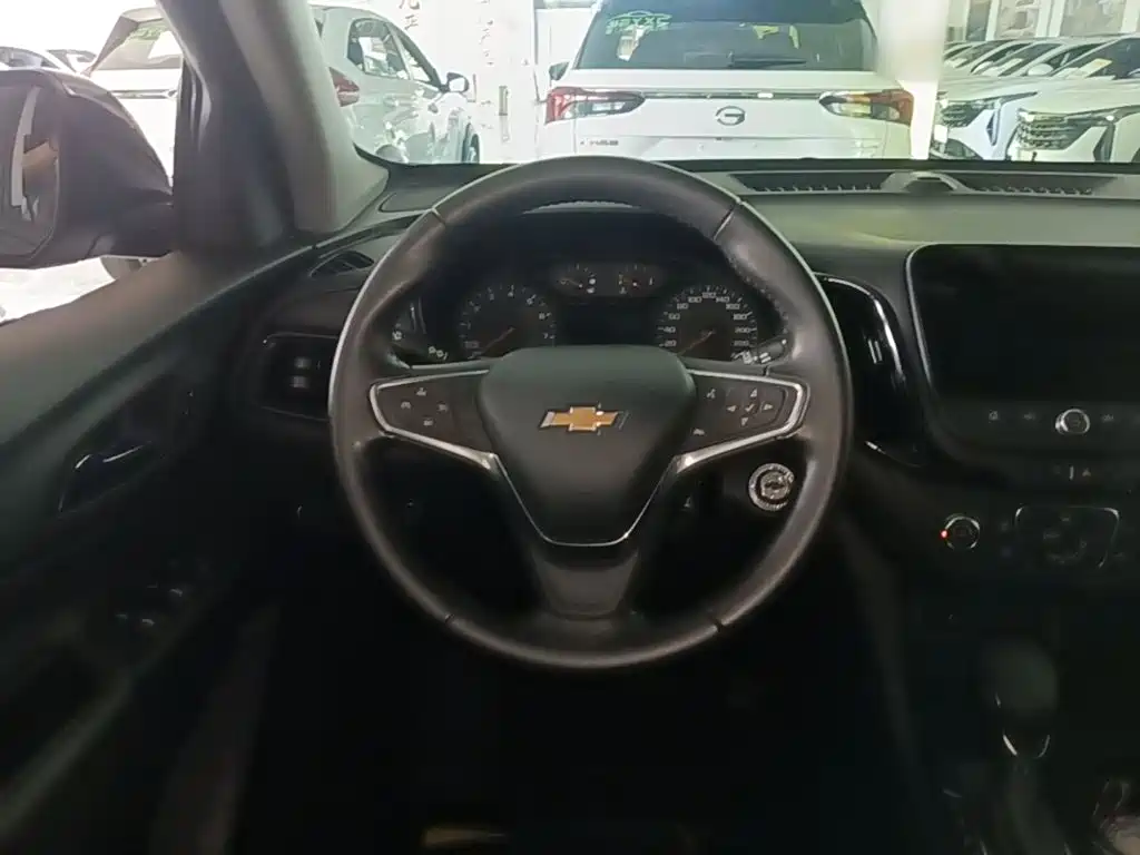 Chevrolet Equinox — миниатюра 11
