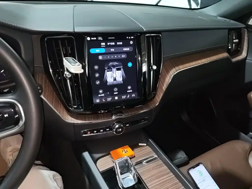 Volvo XC60 — миниатюра 13