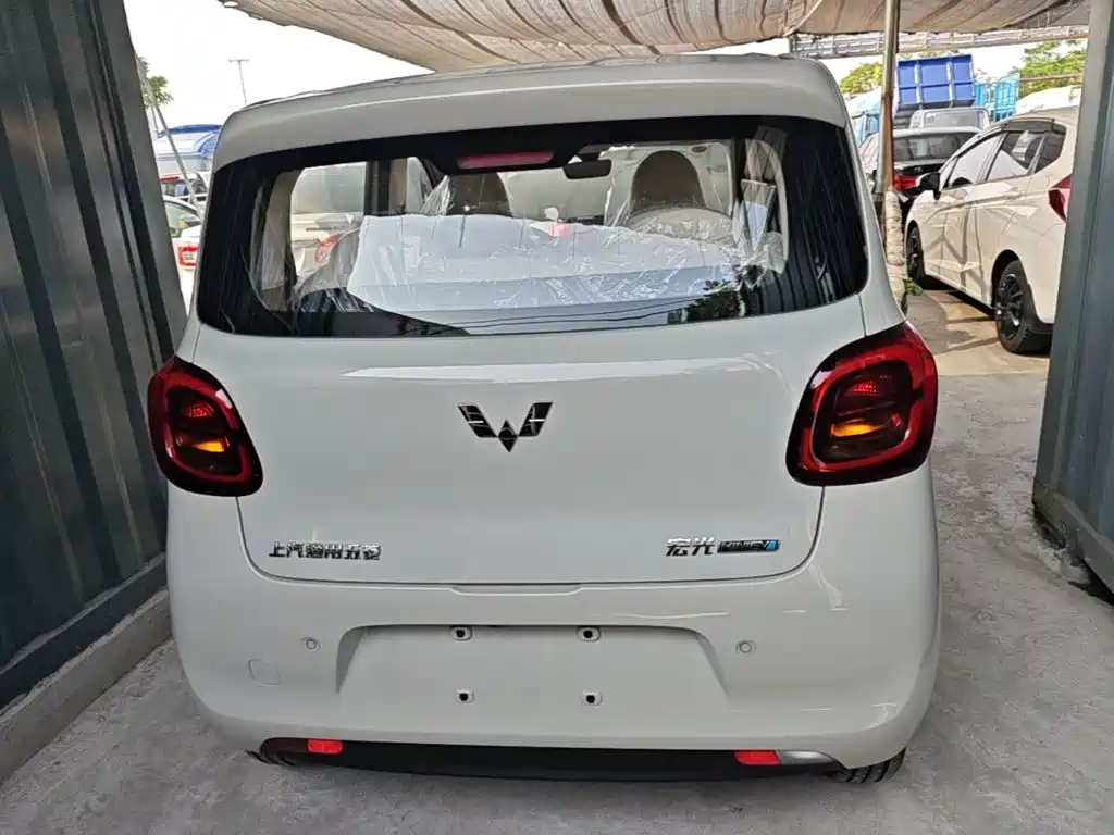 Wuling MINIEV — миниатюра 6