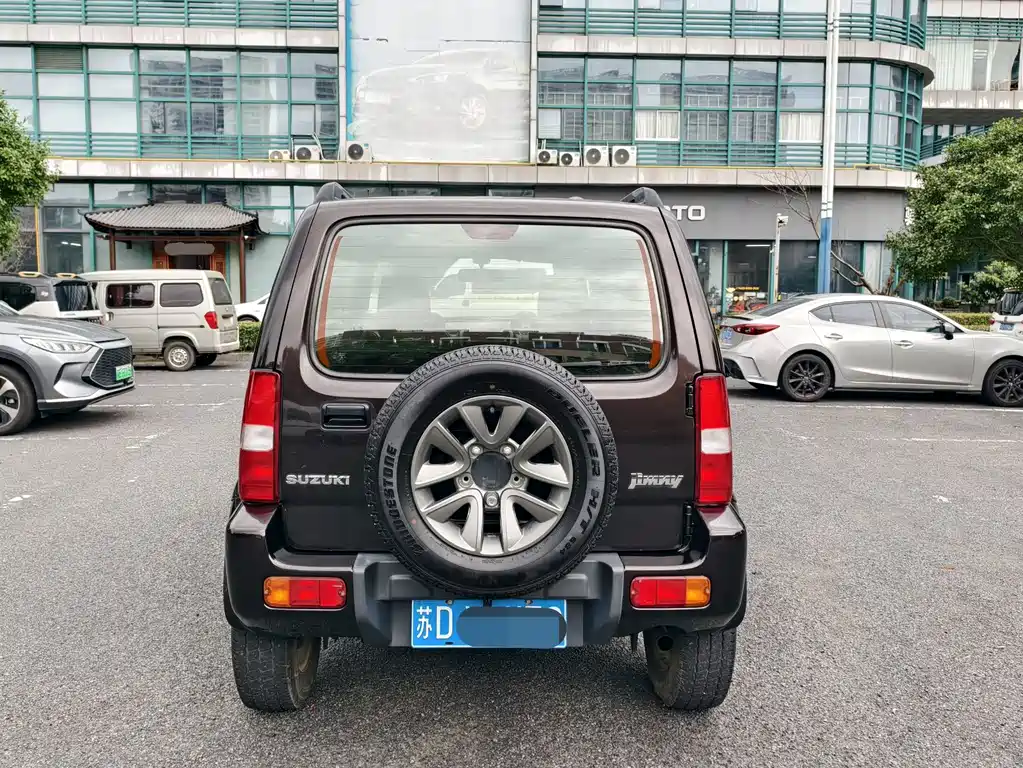 Suzuki Jimny — миниатюра 6