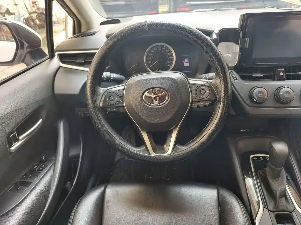 Toyota Corolla — миниатюра 6