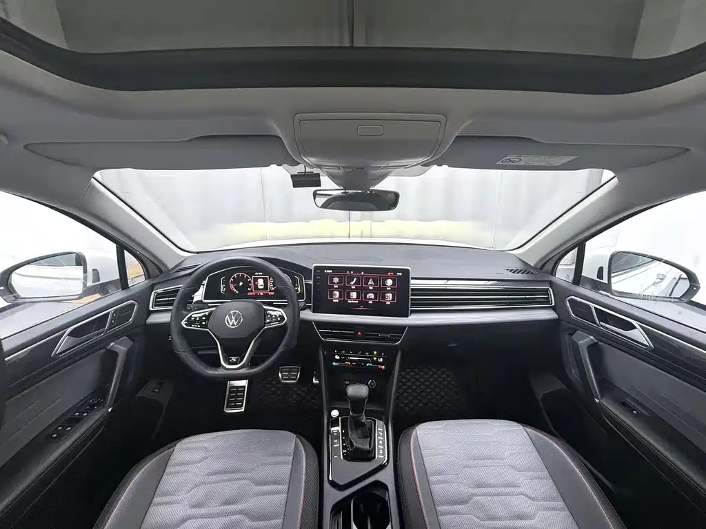 Volkswagen Tiguan L — миниатюра 7