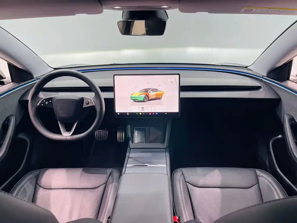 Tesla Model 3 — миниатюра 7
