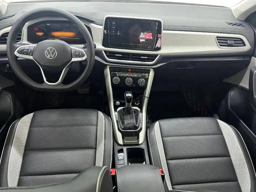 Volkswagen T-Roc — миниатюра 15
