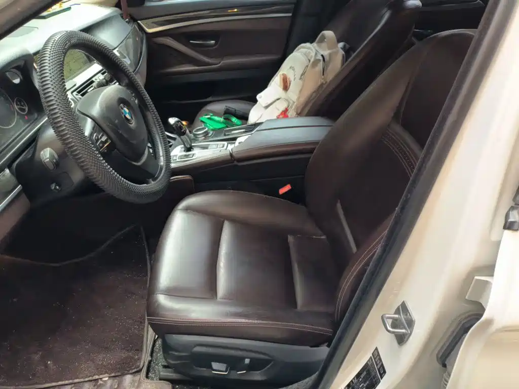 BMW 5 Series — миниатюра 8