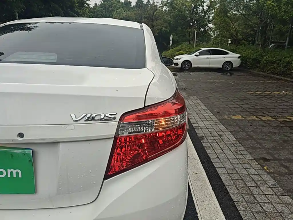 Toyota Vios — миниатюра 8