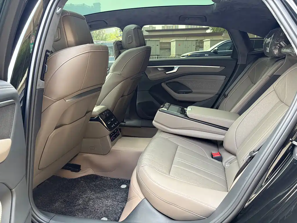 Audi A6L — миниатюра 15