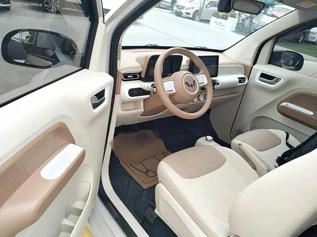 Wuling MINIEV — миниатюра 16