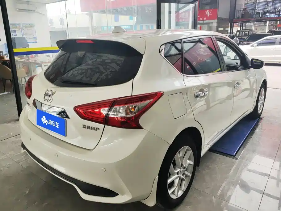 Nissan Tiida — миниатюра 3