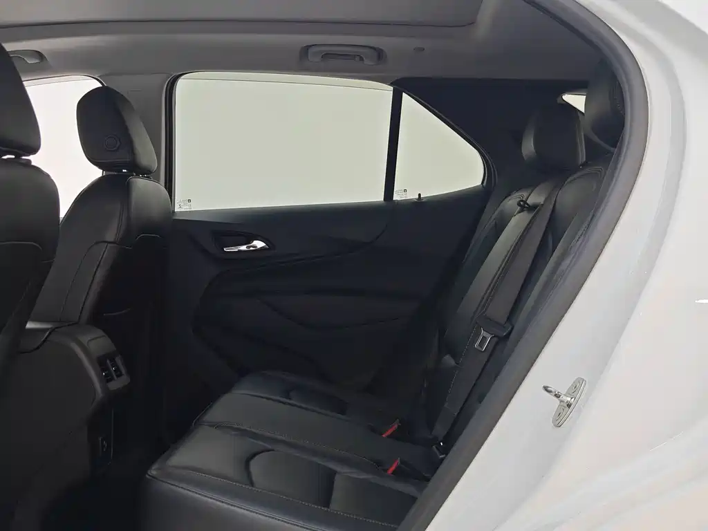 Chevrolet Equinox — миниатюра 8