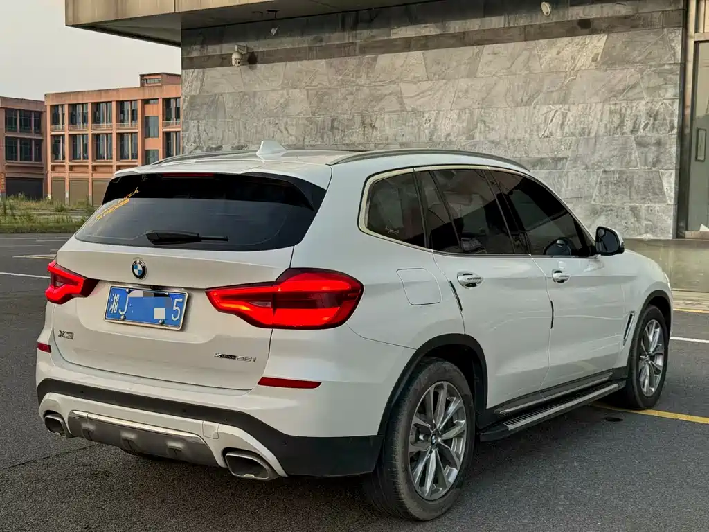 BMW X3 — миниатюра 9