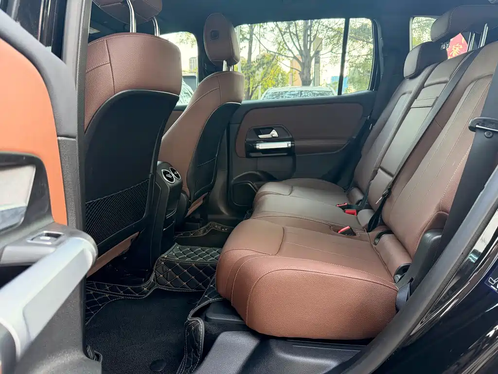 Mercedes-Benz GLB — миниатюра 17