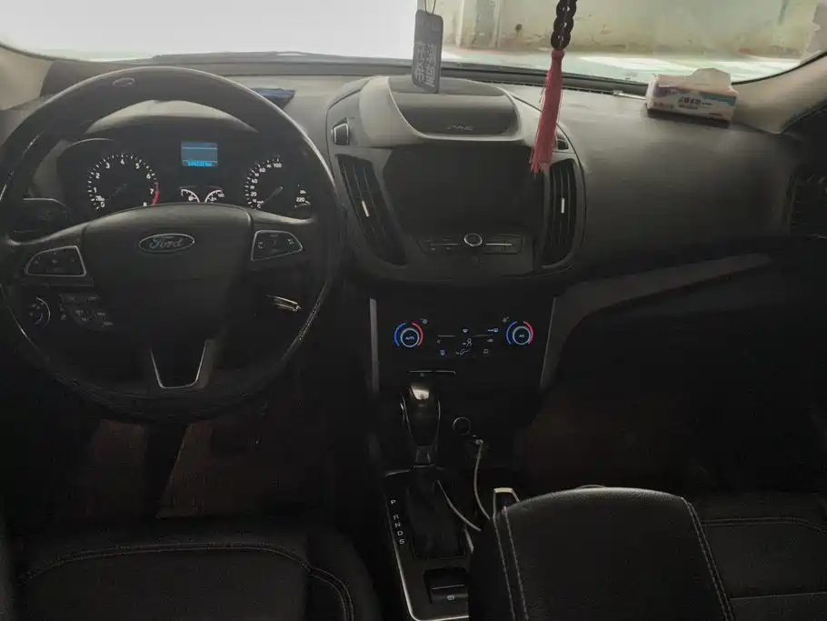 Ford Kuga — миниатюра 12