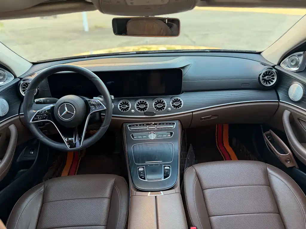 Mercedes-Benz E-Class — миниатюра 12