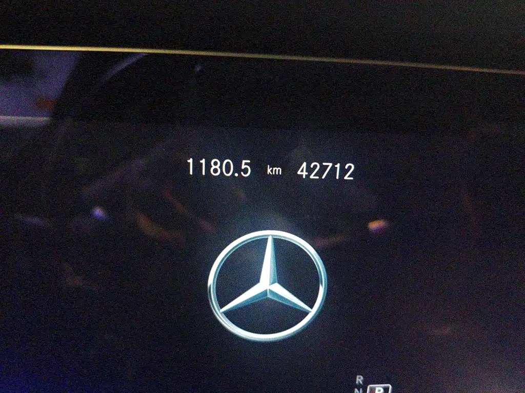 Mercedes-Benz E-Class — миниатюра 8