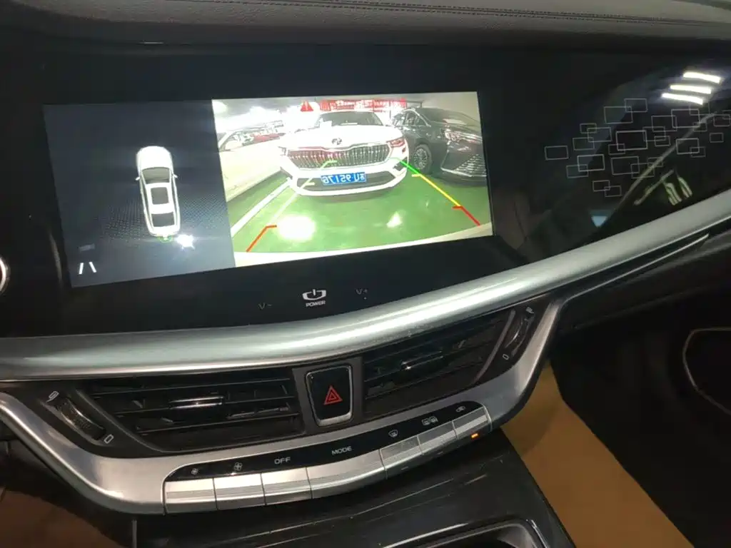 Geely Borui Hybrid — миниатюра 13