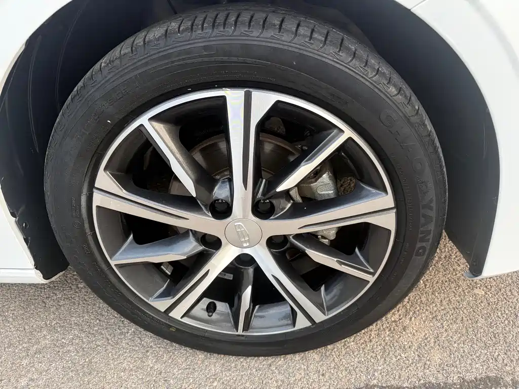 Geely Emgrand — миниатюра 4