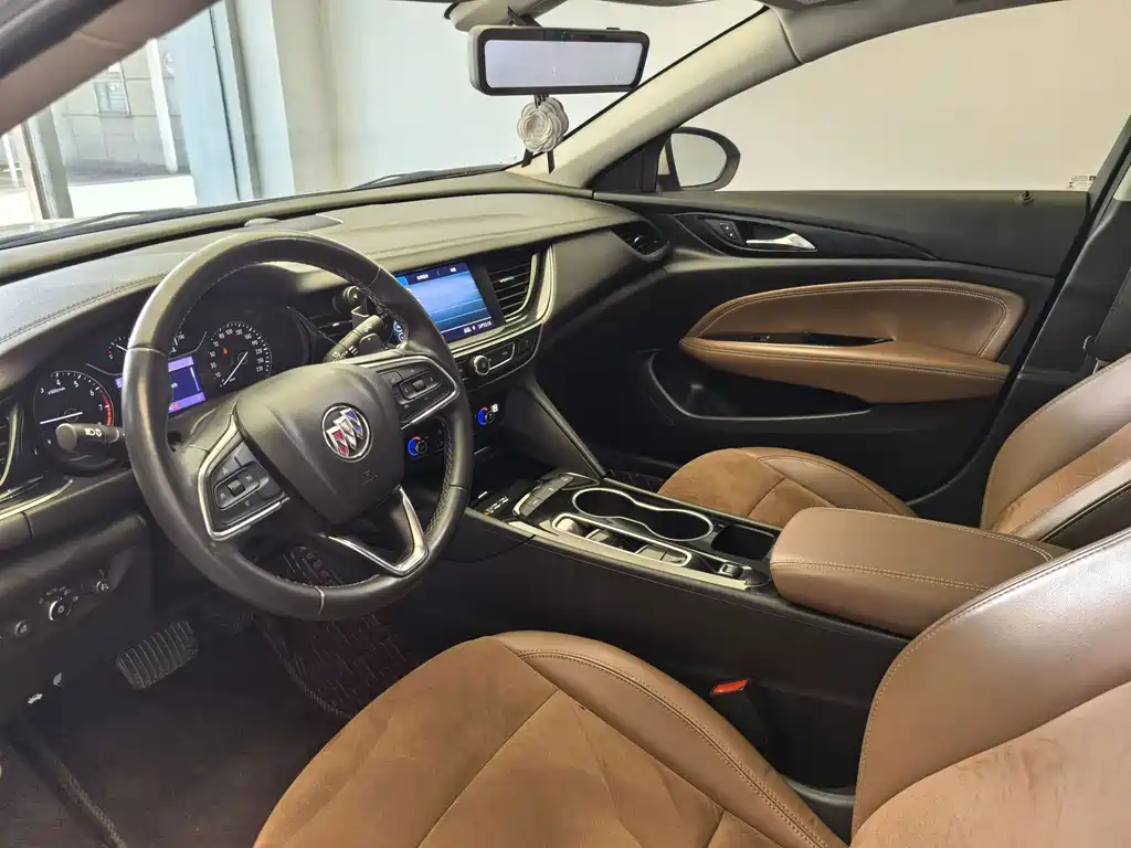 Buick Regal — миниатюра 17