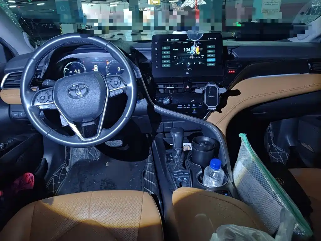 Toyota Camry — миниатюра 13