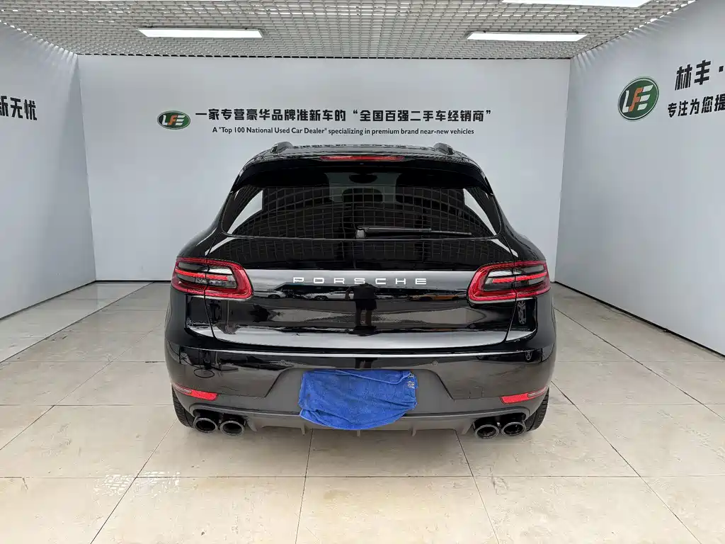 Porsche Macan — миниатюра 6