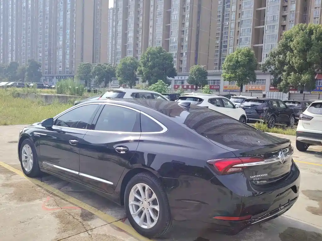 Buick LaCrosse — миниатюра 2