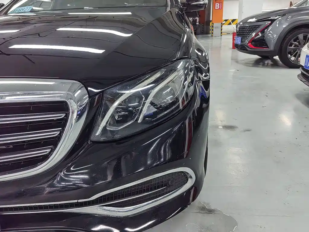 Mercedes-Benz E-Class — миниатюра 4