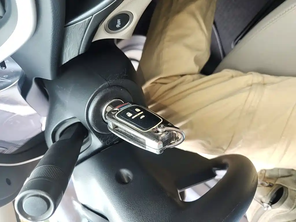 Buick Excelle — миниатюра 9