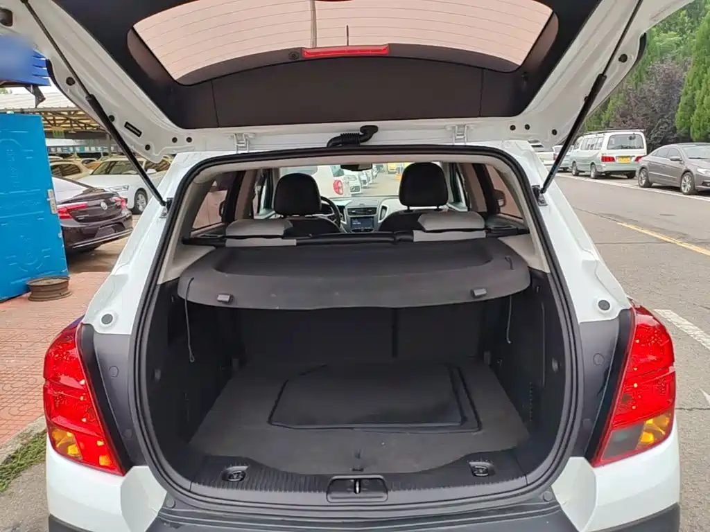 Chevrolet Trax — миниатюра 19