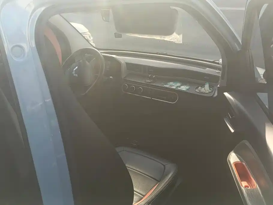 Wuling MINIEV — миниатюра 8
