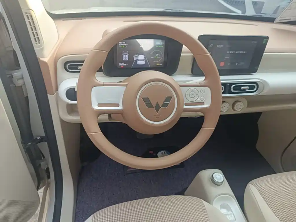 Wuling MINIEV — миниатюра 11