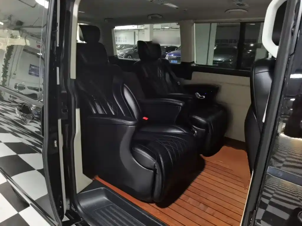 Volkswagen Caravelle — миниатюра 17