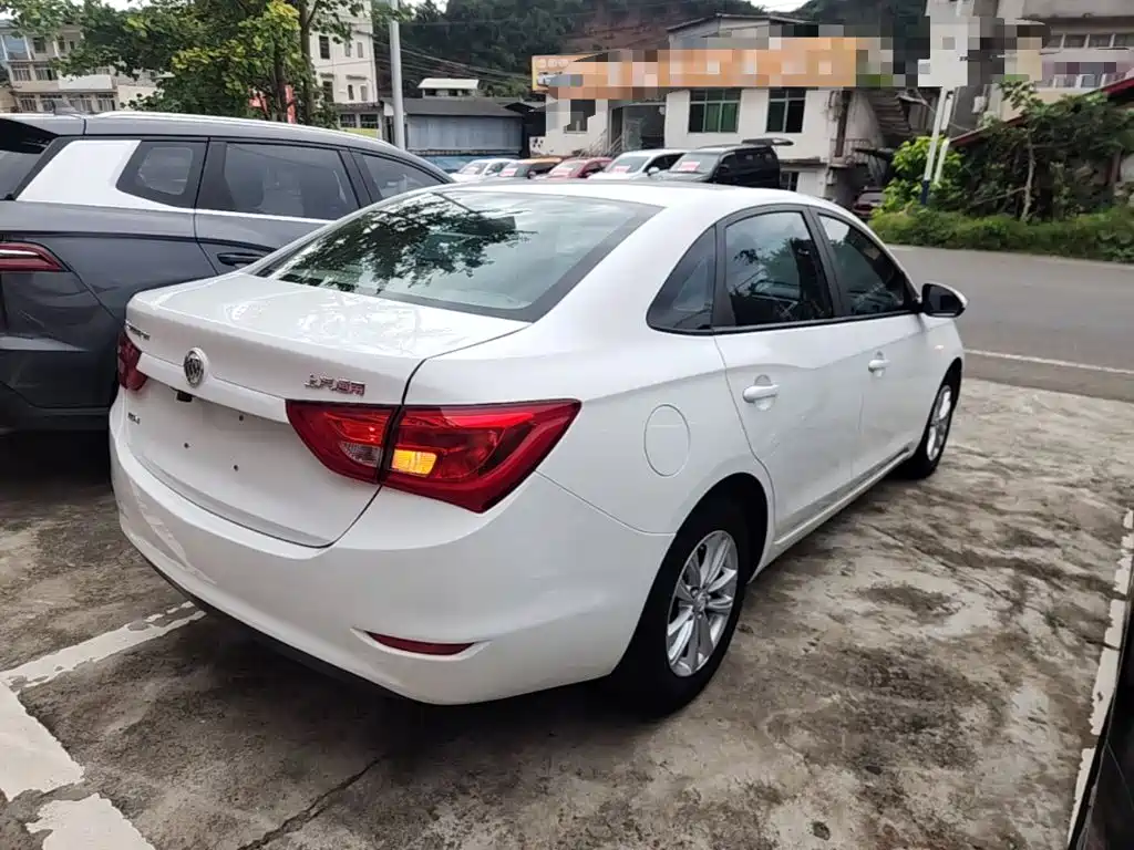 Buick Excelle — миниатюра 7