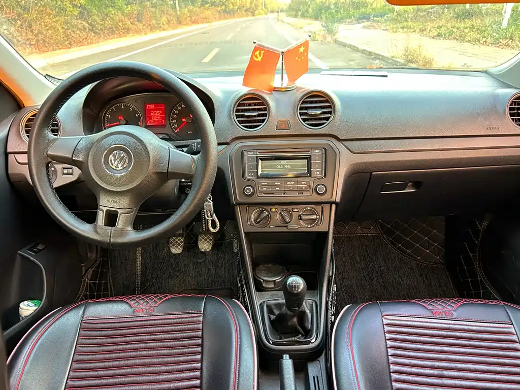 Volkswagen Jetta — миниатюра 10