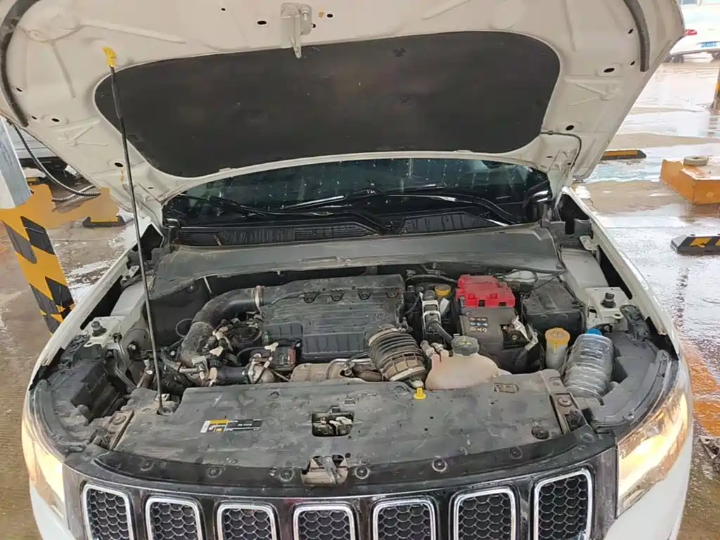 Jeep Compass — миниатюра 20