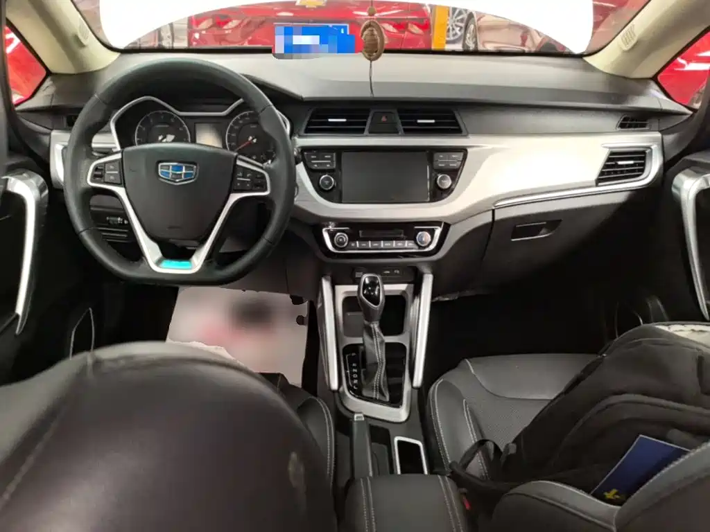 Geely Vision X3 — миниатюра 10