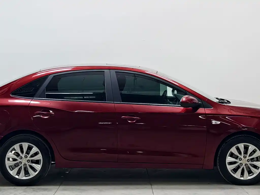 Buick Excelle — миниатюра 8