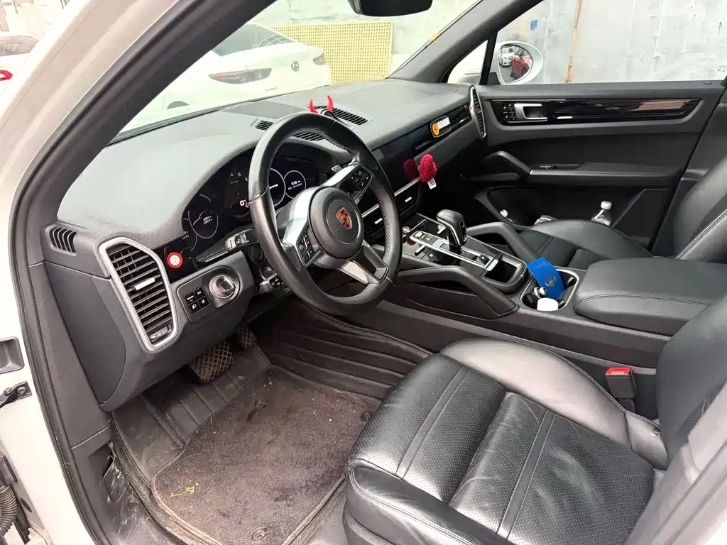 Porsche Cayenne — миниатюра 2