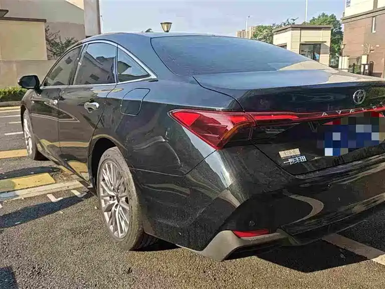 Toyota Avalon — миниатюра 7
