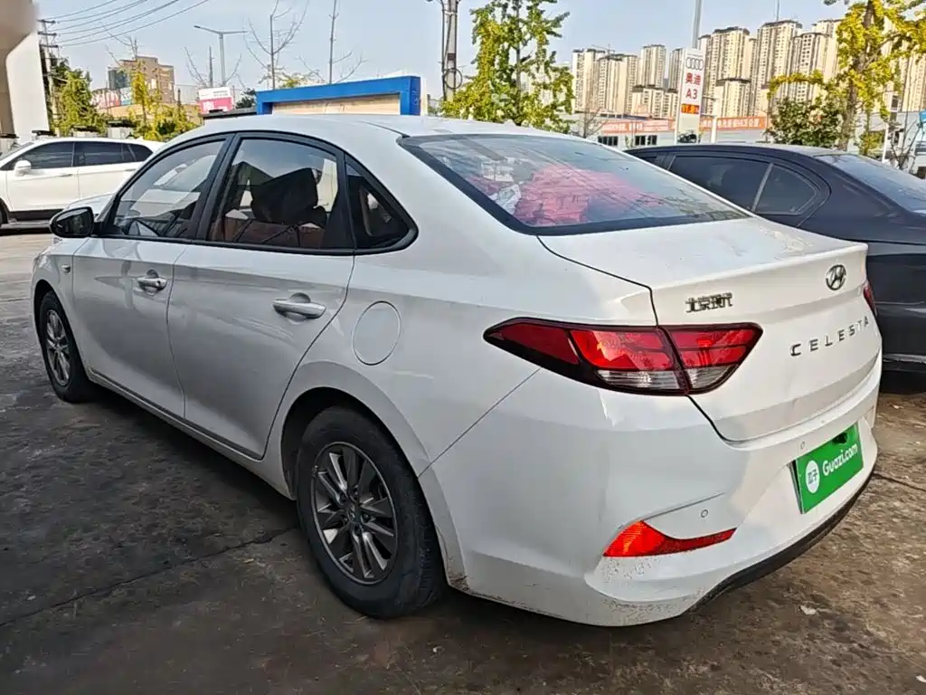 Hyundai Elantra — миниатюра 5