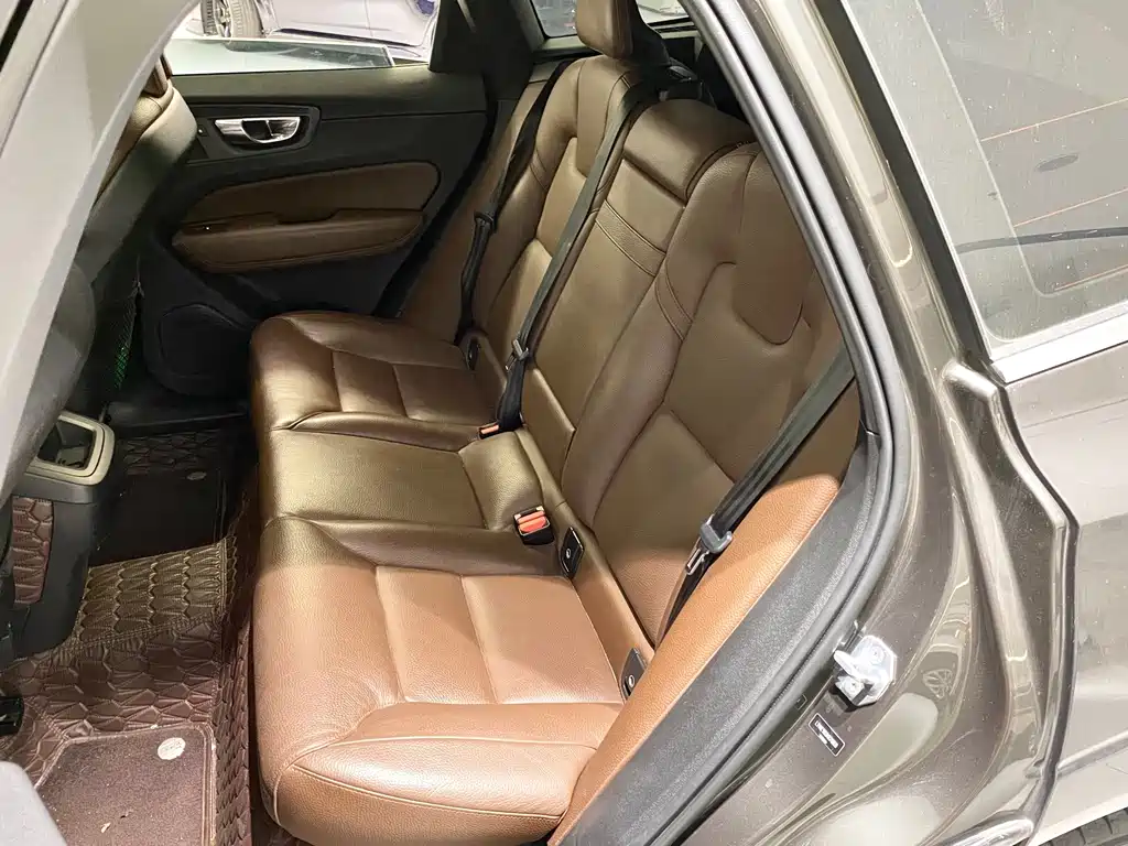 Volvo XC60 — миниатюра 10
