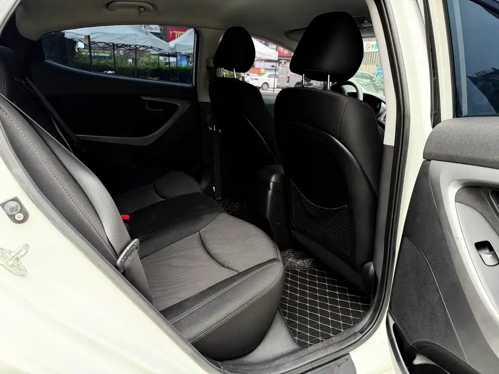 Hyundai Elantra Langdong — миниатюра 11