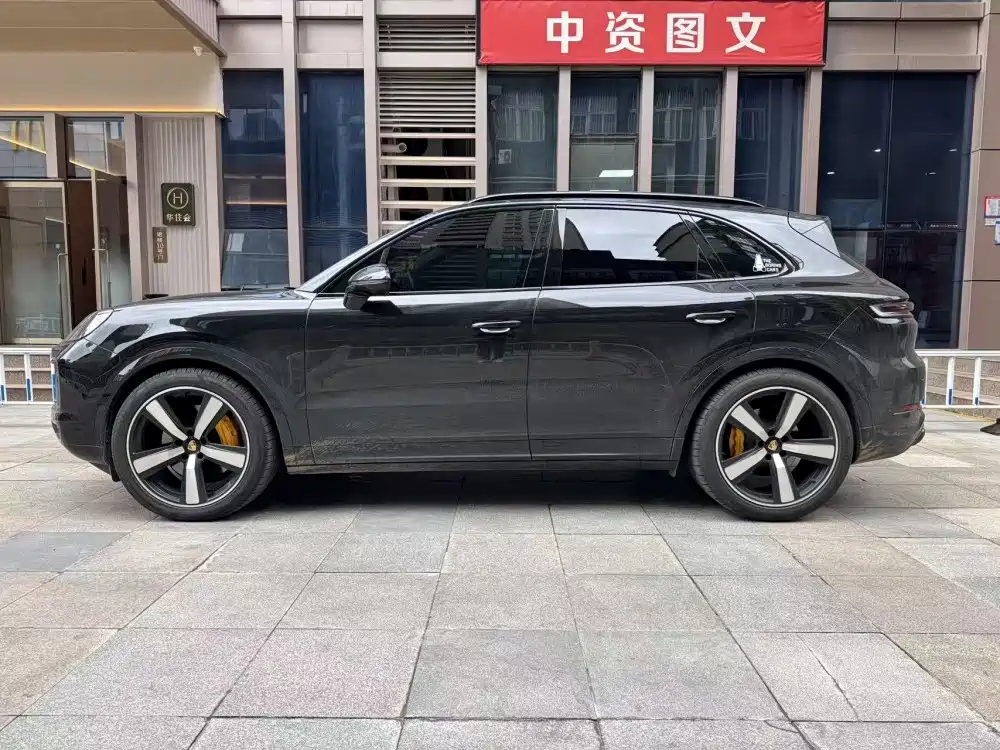 Porsche Cayenne — миниатюра 14