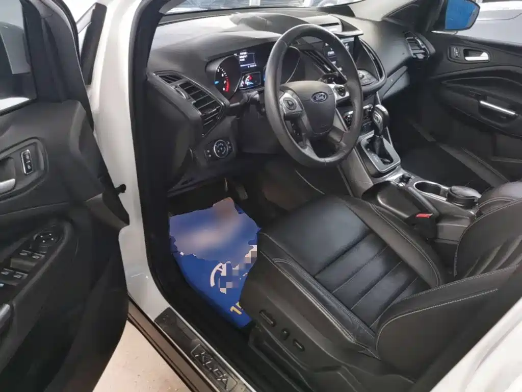 Ford Kuga — миниатюра 16